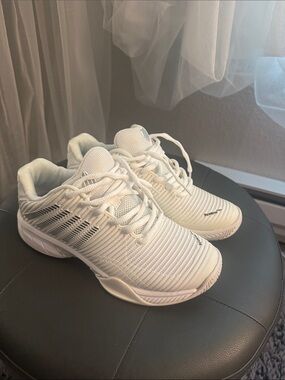 adidas Dura Wrap Dlex White Athletic Shoes